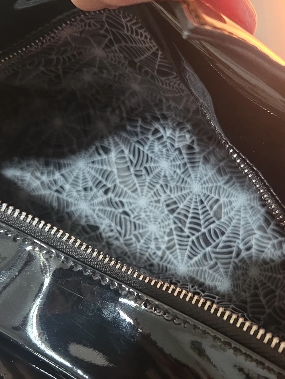 The Munsters Lily Bat Shaped Handbag Purse by Rock Rebel RARE - Picture 4 of 15